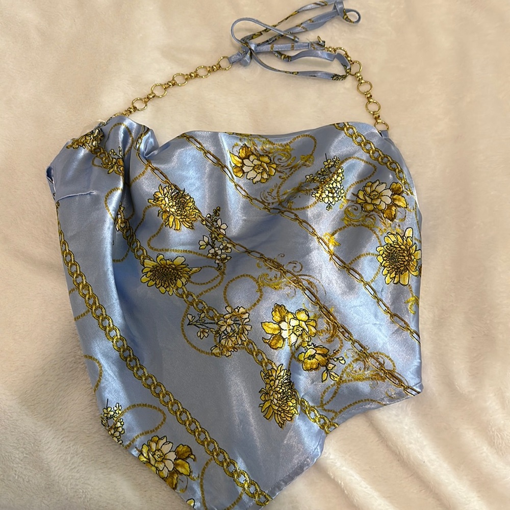 Worn once halter bandana top 💙🦋🤍
